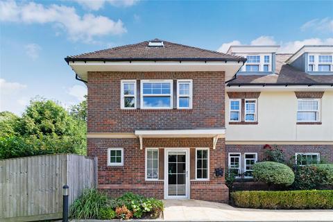 82 Dorking Road, Tadworth, KT20 5RX