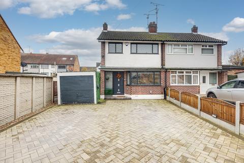 3 bedroom semi-detached house for sale, Eastwood Old Road, Leigh-on-sea, SS9