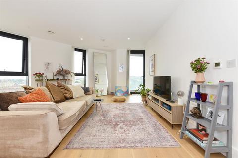 2 bedroom apartment for sale, Kingsland High Street, London, E8