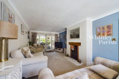 5 bedroom detached house for sale, The Street, Hempnall