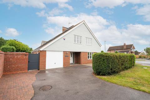 4 bedroom detached house for sale, Worthing Road, Southwater, RH13