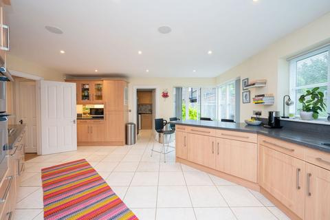 4 bedroom detached house for sale, Worthing Road, Southwater, RH13