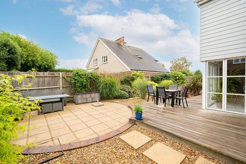 4 bedroom detached house for sale, Worthing Road, Southwater, RH13