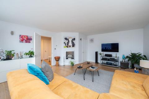 Ashmeadow Worthing Road, Southwater, Horsham, RH13 9BH