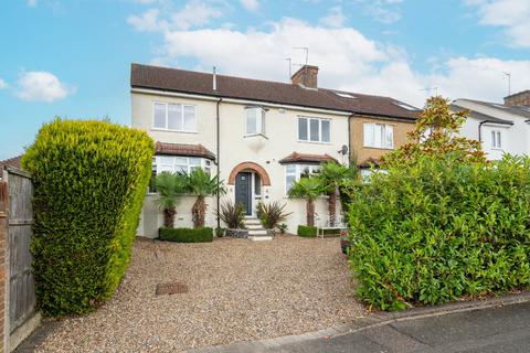 4 bedroom semi-detached house for sale, Chiltern Avenue, Bushey, Hertfordshire, WD23