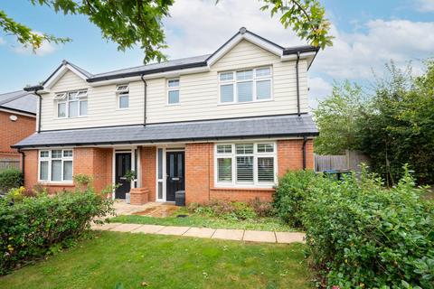 3 bedroom semi-detached house for sale, Coolhurst Close, Monks Gate, RH13