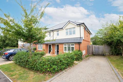 3 bedroom semi-detached house for sale, Coolhurst Close, Monks Gate, RH13