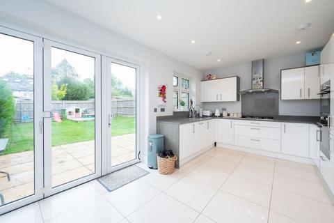 3 bedroom semi-detached house for sale, Coolhurst Close, Monks Gate, RH13