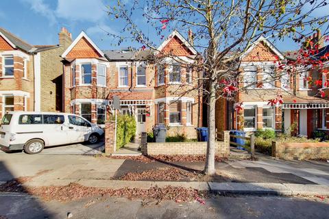 2 bedroom ground floor flat for sale, Lynton Avenue, Ealing, London, W13