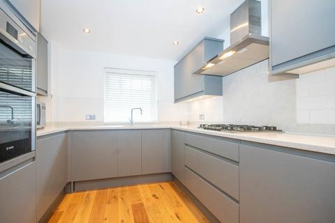 4 bedroom townhouse for sale, Westbury Lodge Close, Pinner HA5