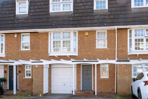 4 bedroom townhouse for sale, Westbury Lodge Close, Pinner HA5