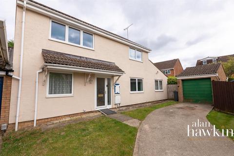 3 bedroom detached house for sale, Westbury Park, Royal Wootton Bassett