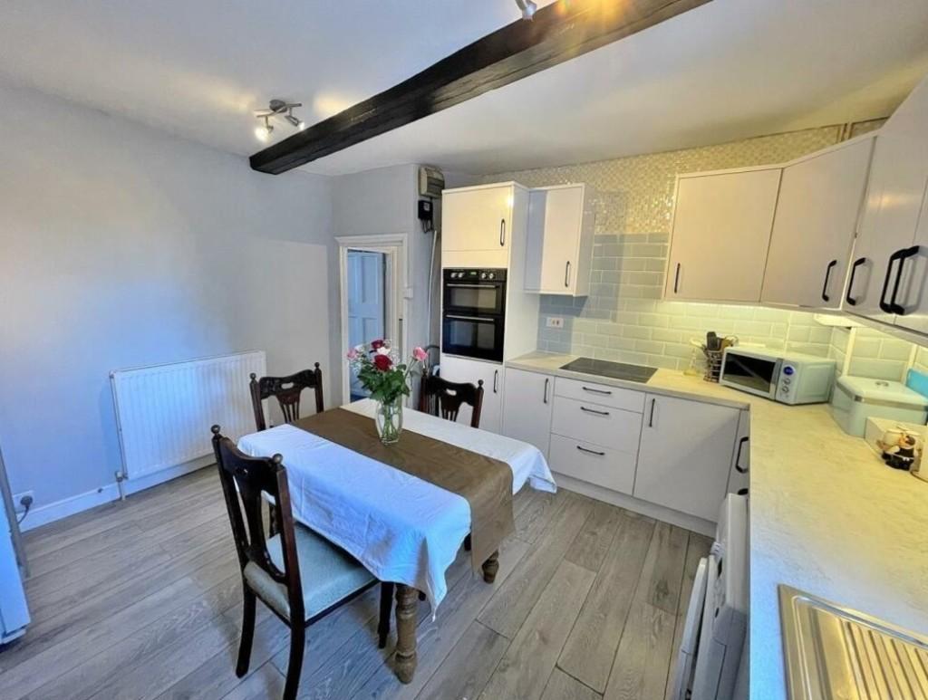 3 kitchen 2