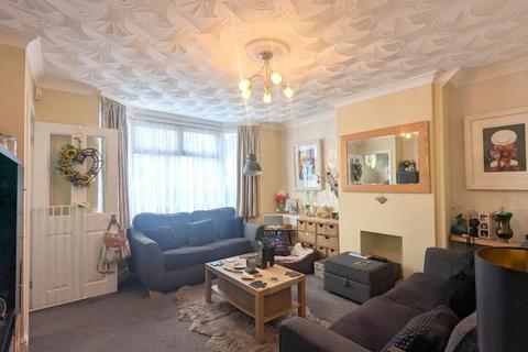 38 Denison Road, Feltham, TW13 4QF