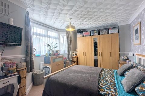 38 Denison Road, Feltham, TW13 4QF