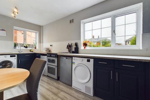 4 Barker Fold, Chesterfield, S40 1EF