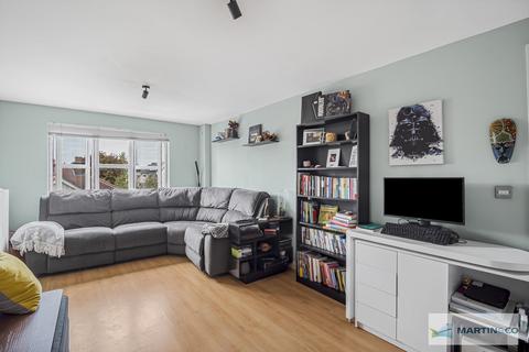 2 bedroom apartment for sale, Birdhurst Road, Croydon