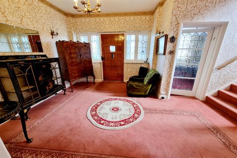 5 bedroom semi-detached house for sale, Heddon Court Avenue, Cockfosters, EN4