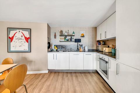 1 bedroom apartment for sale, Falcon Wharf, Battersea