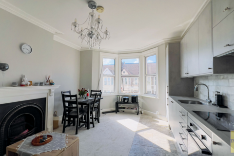 2 bedroom flat for sale, Top Floor Flat, Wick Road, Brislington, Bristol, BS4 4HA