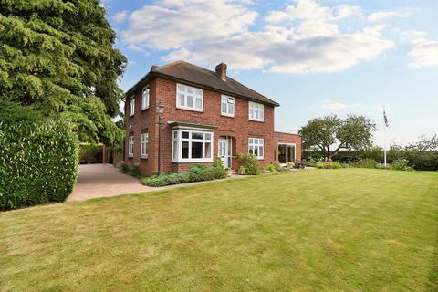 4 bedroom detached house for sale, Station Road, North Thoresby DN36 5QS