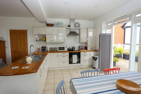 3 bedroom maisonette for sale, Wolsey Gardens, Suffolk IP11