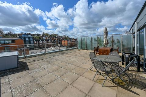 2 bedroom flat to rent, Alexandra Terrace, Guildford, GU1