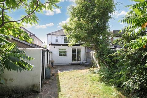 3 bedroom semi-detached house for sale, Abbotswood Gardens, Ilford