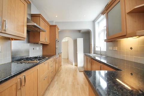 3 bedroom semi-detached house for sale, Abbotswood Gardens, Ilford