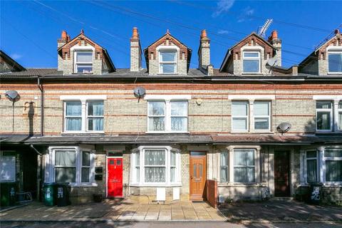 3 bedroom terraced house to rent, Vicarage Road, Watford WD18