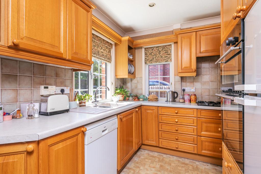 Belgarum - 32 Milverton Road SO22 5 RU-20