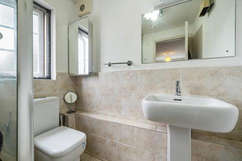 7 Selhurst Close, London, SW19 6AY