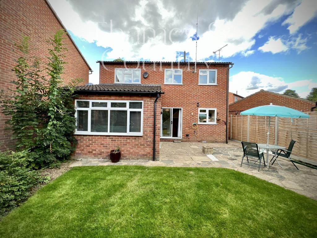 Green, Slough SL3 3 bed semidetached house for sale £425,000