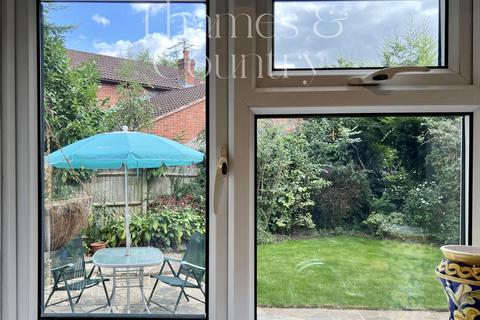 17 Rixon Close, George Green, Slough, SL3 6RH