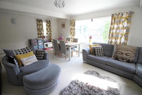 3 bedroom detached house for sale, Great North Road, Leeds LS25