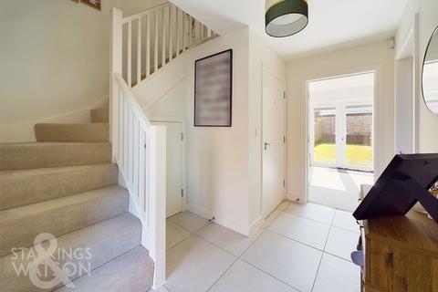 3 bedroom detached house for sale, Draper Way, Taverham, NR8