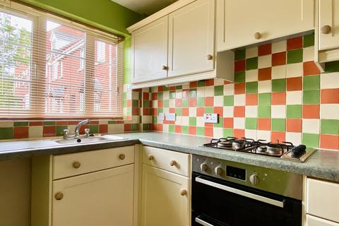 3 bedroom terraced house to rent, Sedgemoor Court, Daventry, Northants.