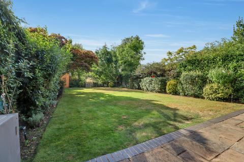 41a Esher Road, East Molesey, KT8 0AH