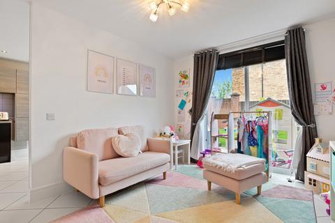 24 Almora Drive, Dumbarton, G82 1AE