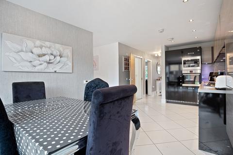 24 Almora Drive, Dumbarton, G82 1AE