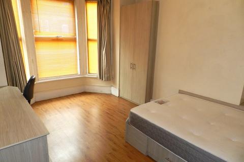 5 bedroom terraced house for sale, Norwood Road, Leeds