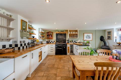 5 bedroom equestrian property for sale, Wellhouse Lane, Shottenden, Canterbury CT4