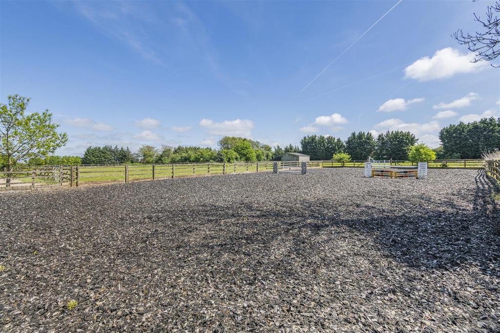 8594141-exterior30.jpg