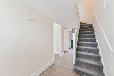 17 Norbury Cross, London, SW16 4JG