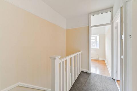 17 Norbury Cross, London, SW16 4JG