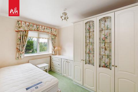 2 bedroom flat for sale, Shanklin Court, Hove