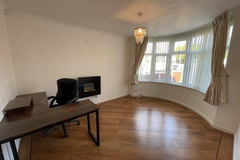 3 bedroom semi-detached house to rent, Gorsy Road, Birmingham B32