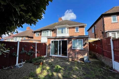 3 bedroom semi-detached house to rent, Gorsy Road, Birmingham B32