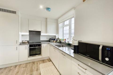2 bedroom flat for sale, Hale Lane, Edgware, HA8