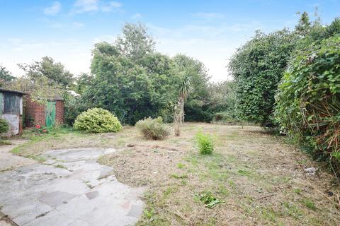 2 bedroom detached bungalow for sale, The Broadway, Southend-on-sea, SS1